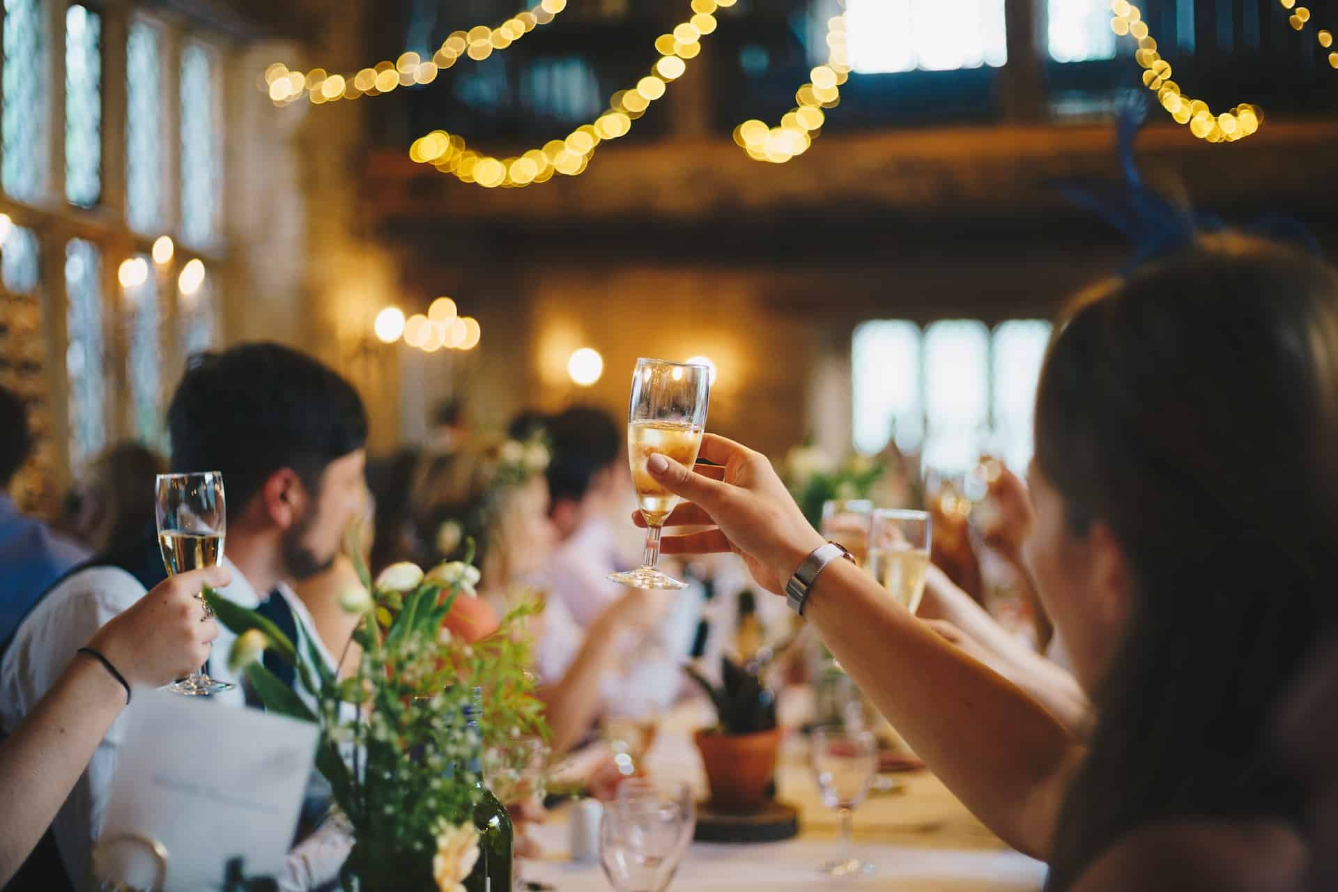 Wedding Etiquette 101: Dos and Don’ts for Guests and Couples