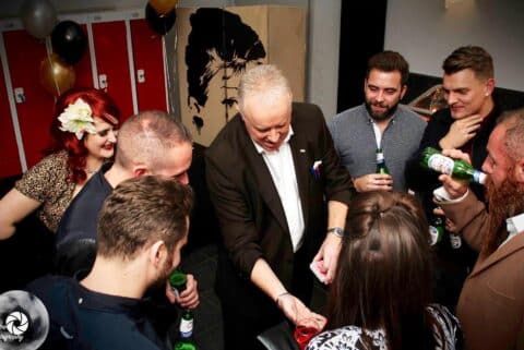 Daren Steele close-up magic performance photo 48