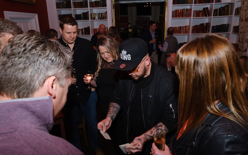 Streetwise Magic - Brighton Close-Up Magician